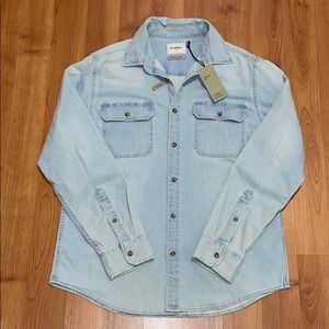 SALE ⭐️ Men’s Light Denim Button Up